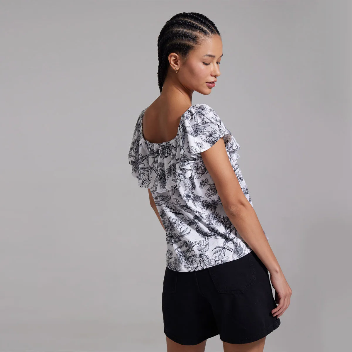 Blusa Con Escote Tipo Bandeja