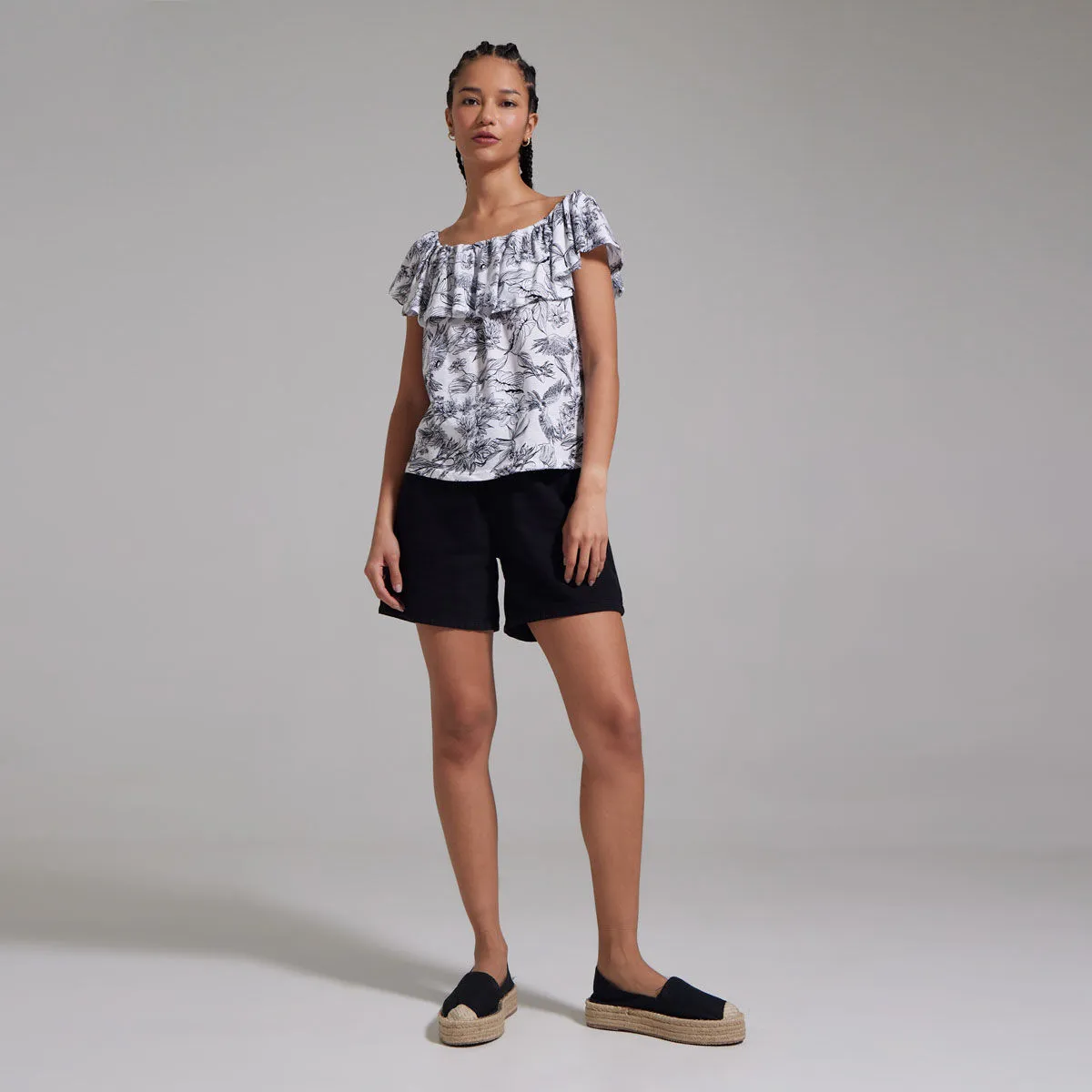 Blusa Con Escote Tipo Bandeja
