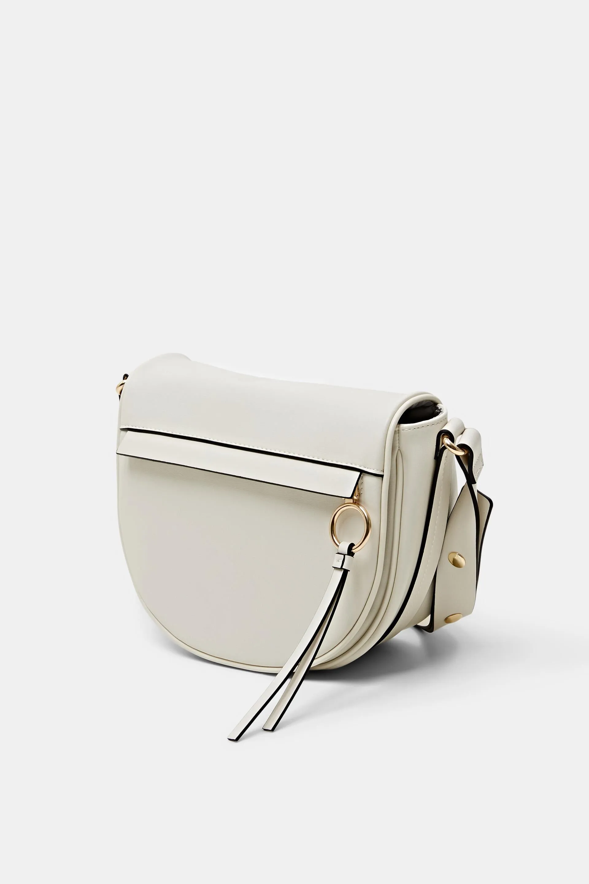 Bolso bandolera con solapa