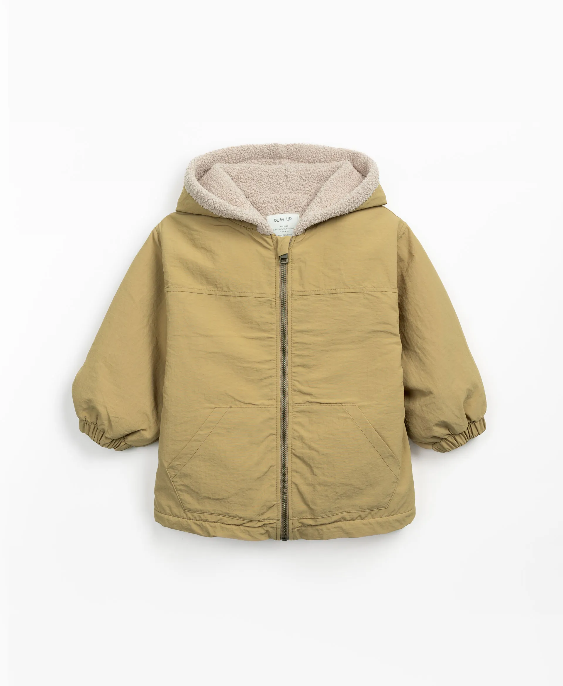 Chaqueta impermeable con fibras recicladas | Mother Lúcia