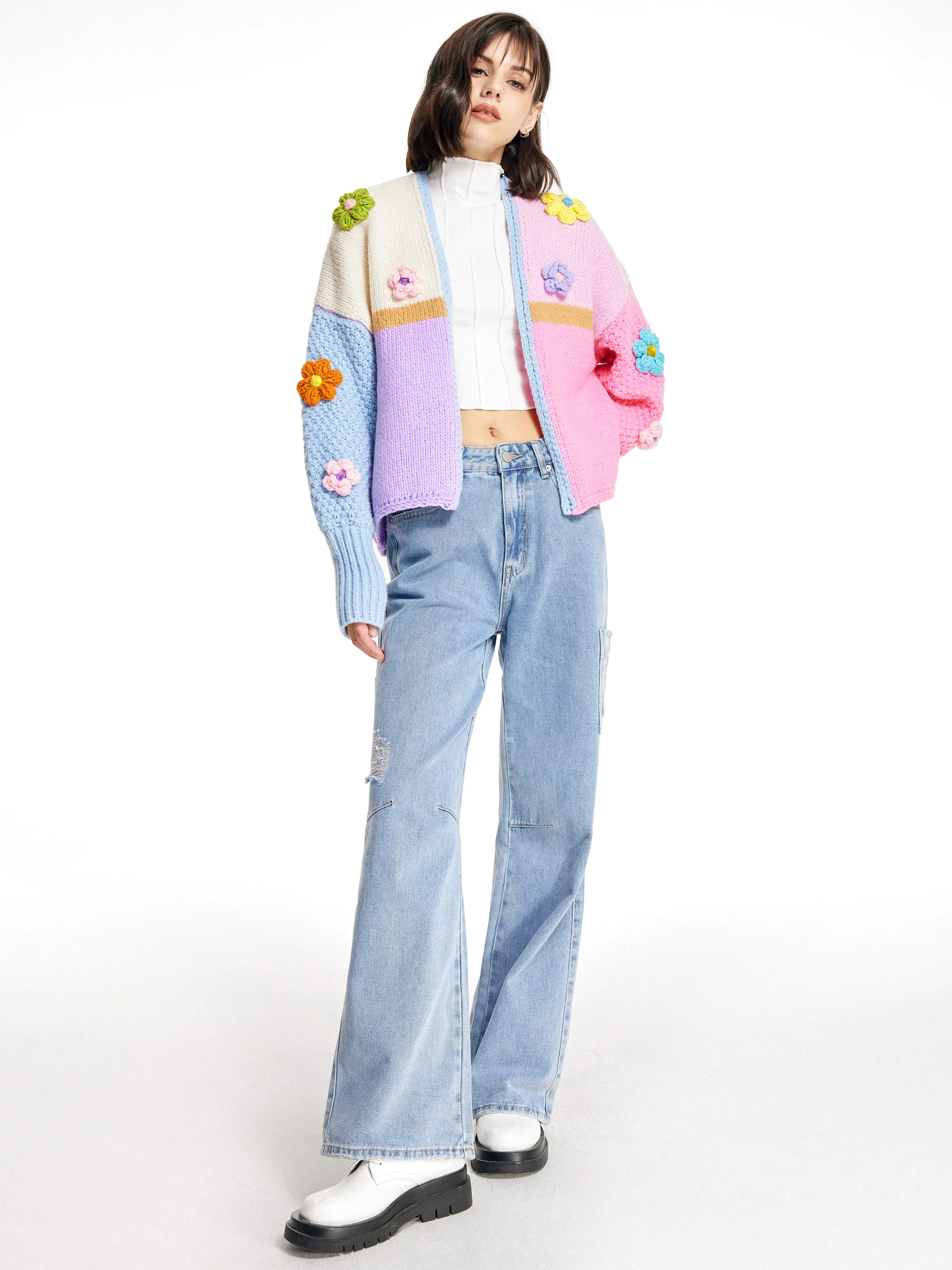 Cárdigan de Punto con Crochet Floral