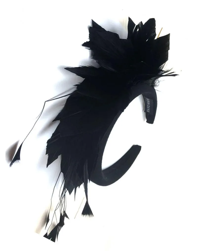 DIADEMAS NEGRAS CON PLUMAS PARA SER LA INVITADA PERFECTA