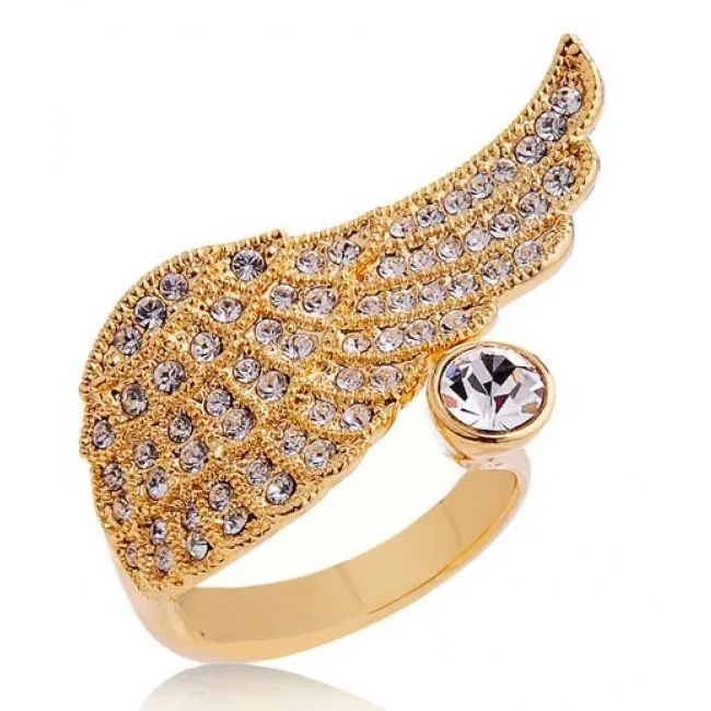 Elegant Angel Wings Crystal Ring