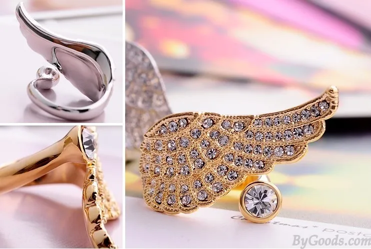 Elegant Angel Wings Crystal Ring