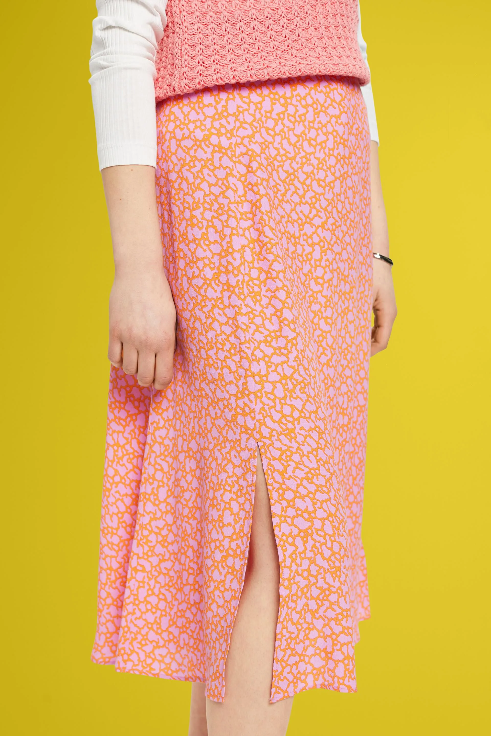 Falda midi con diseño floral allover