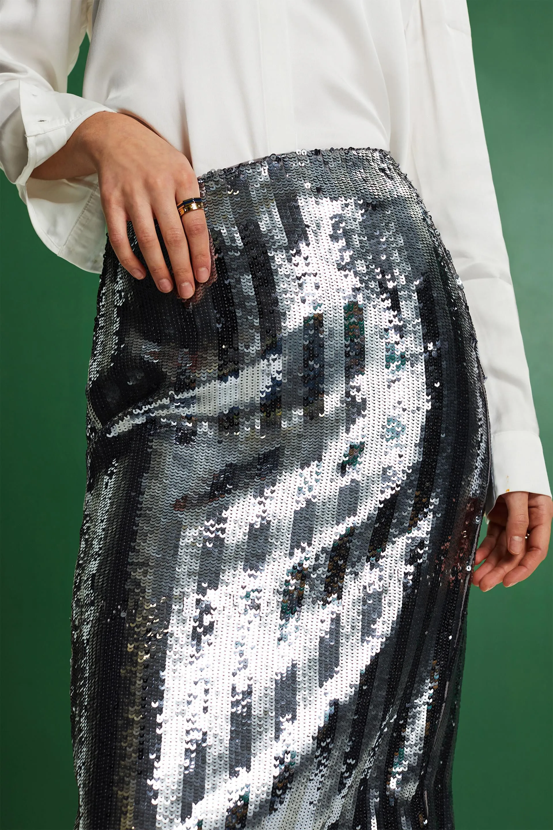 Falda midi con lentejuelas