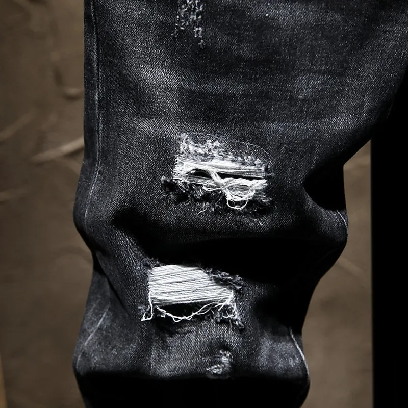Jeans Con Bordado Y Rasgado Para Hombre