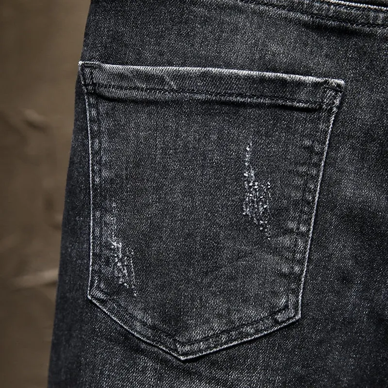 Jeans Con Bordado Y Rasgado Para Hombre