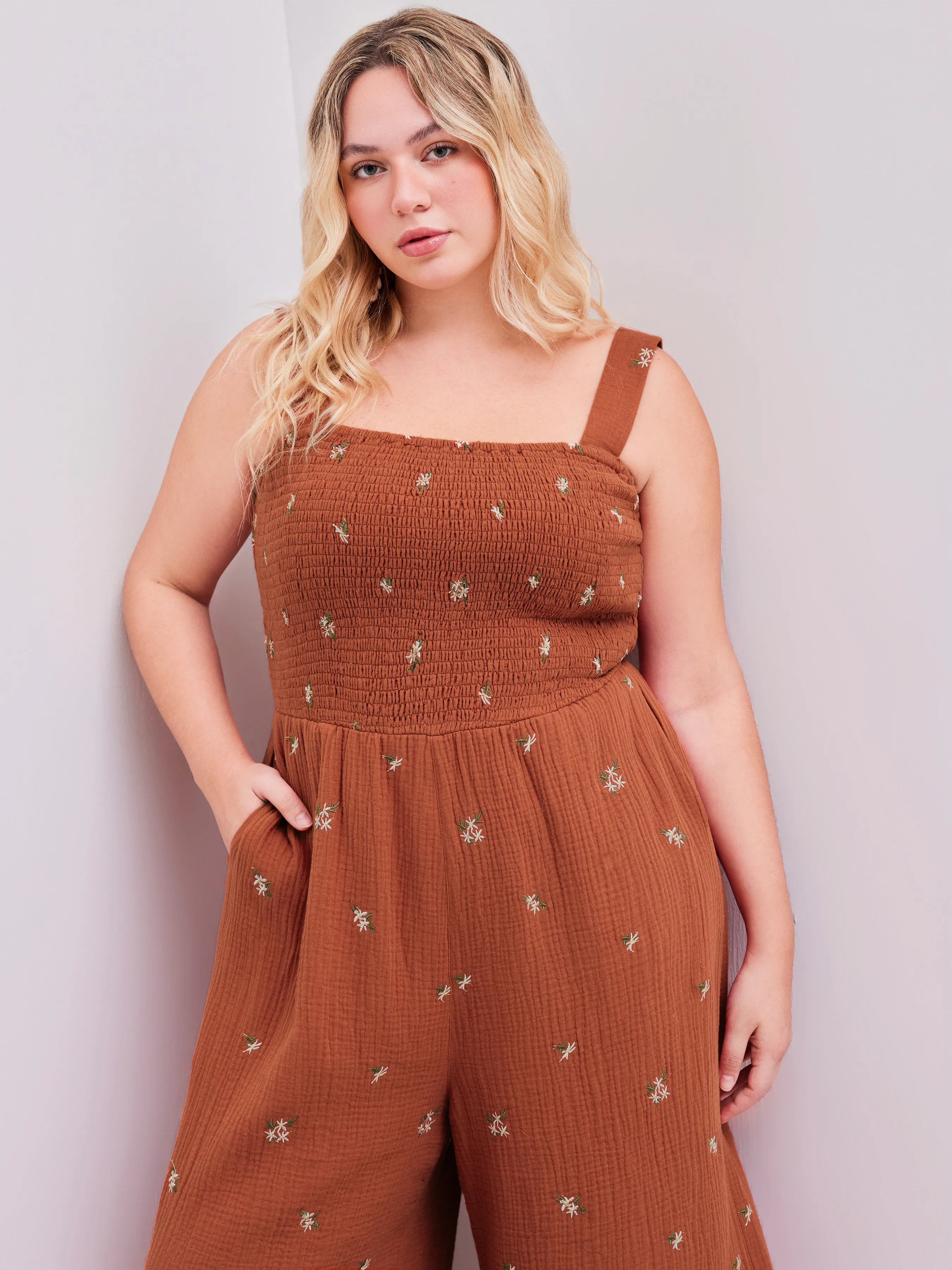 Mono con Cuello Cuadrado y Fruncido Floral Curvy