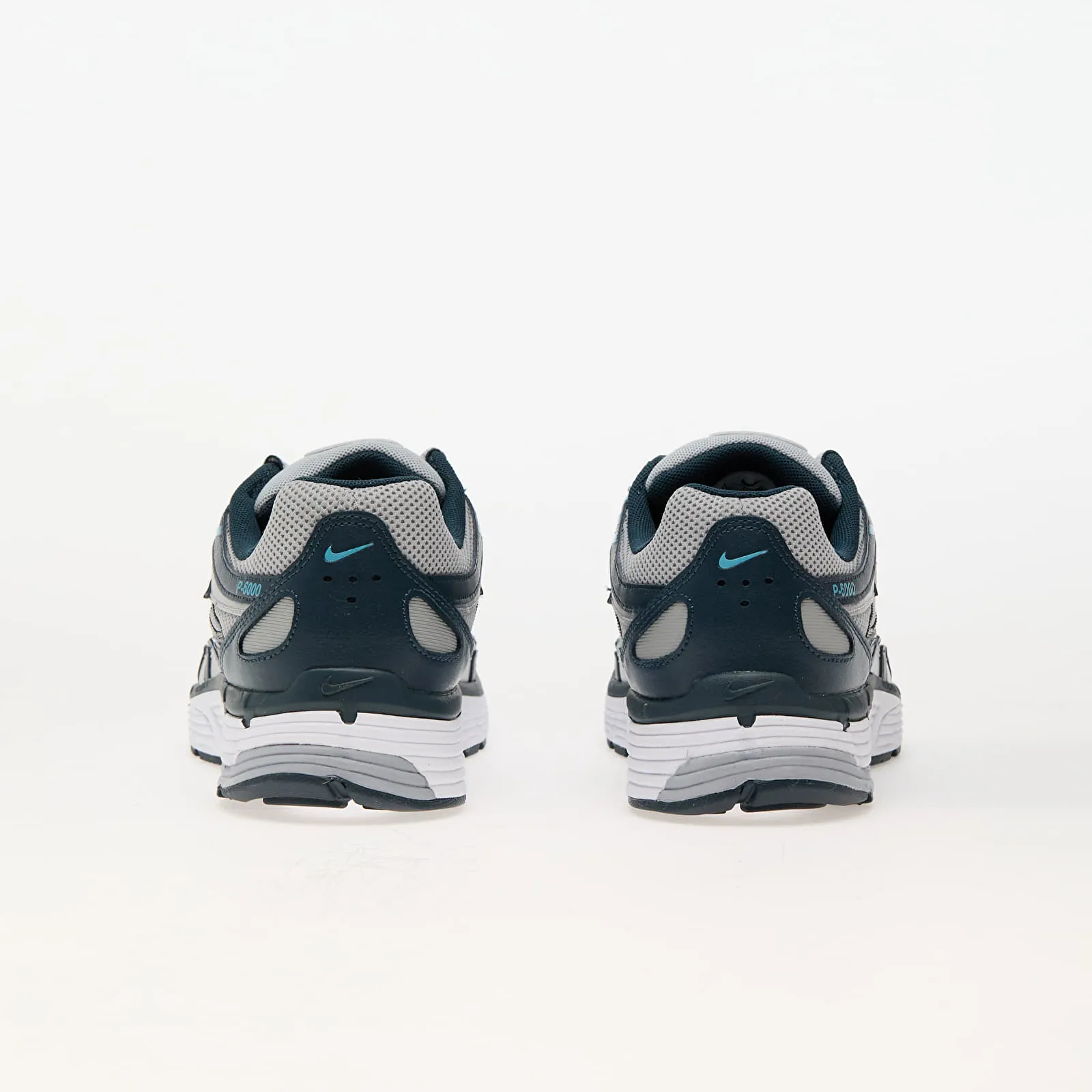 NIKE P6000