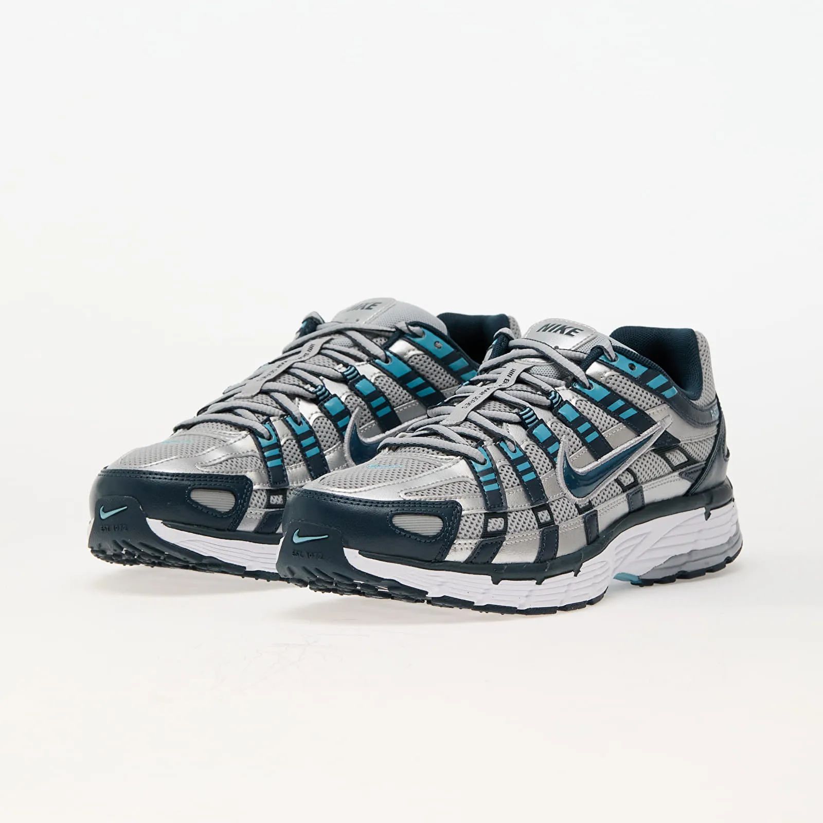 NIKE P6000