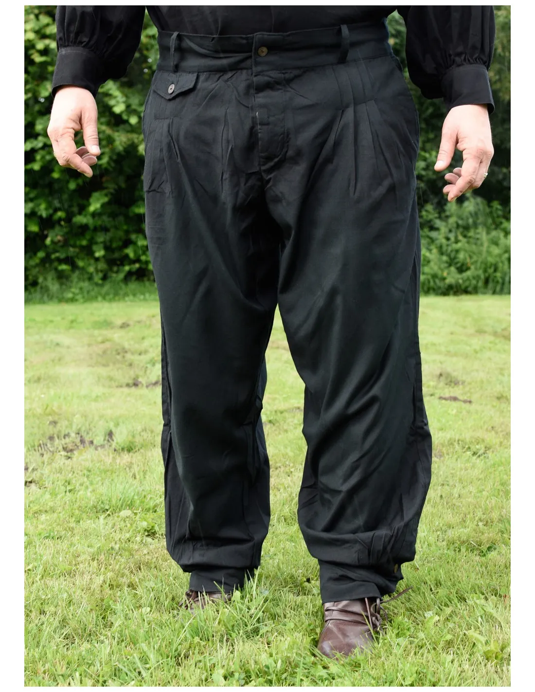 Pantalones medievales con botones