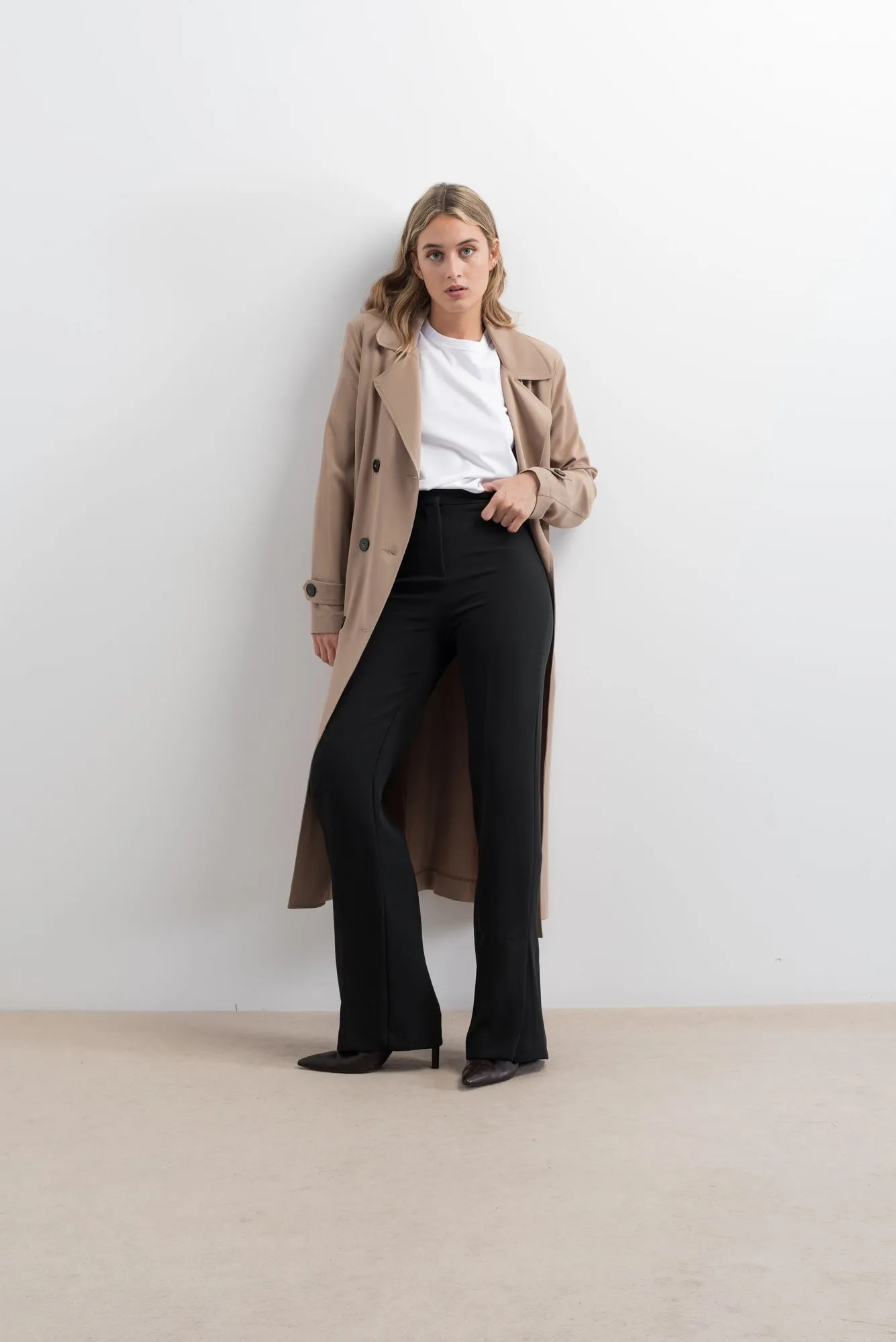 Pantalón con abertura lateral tiro medio para mujer