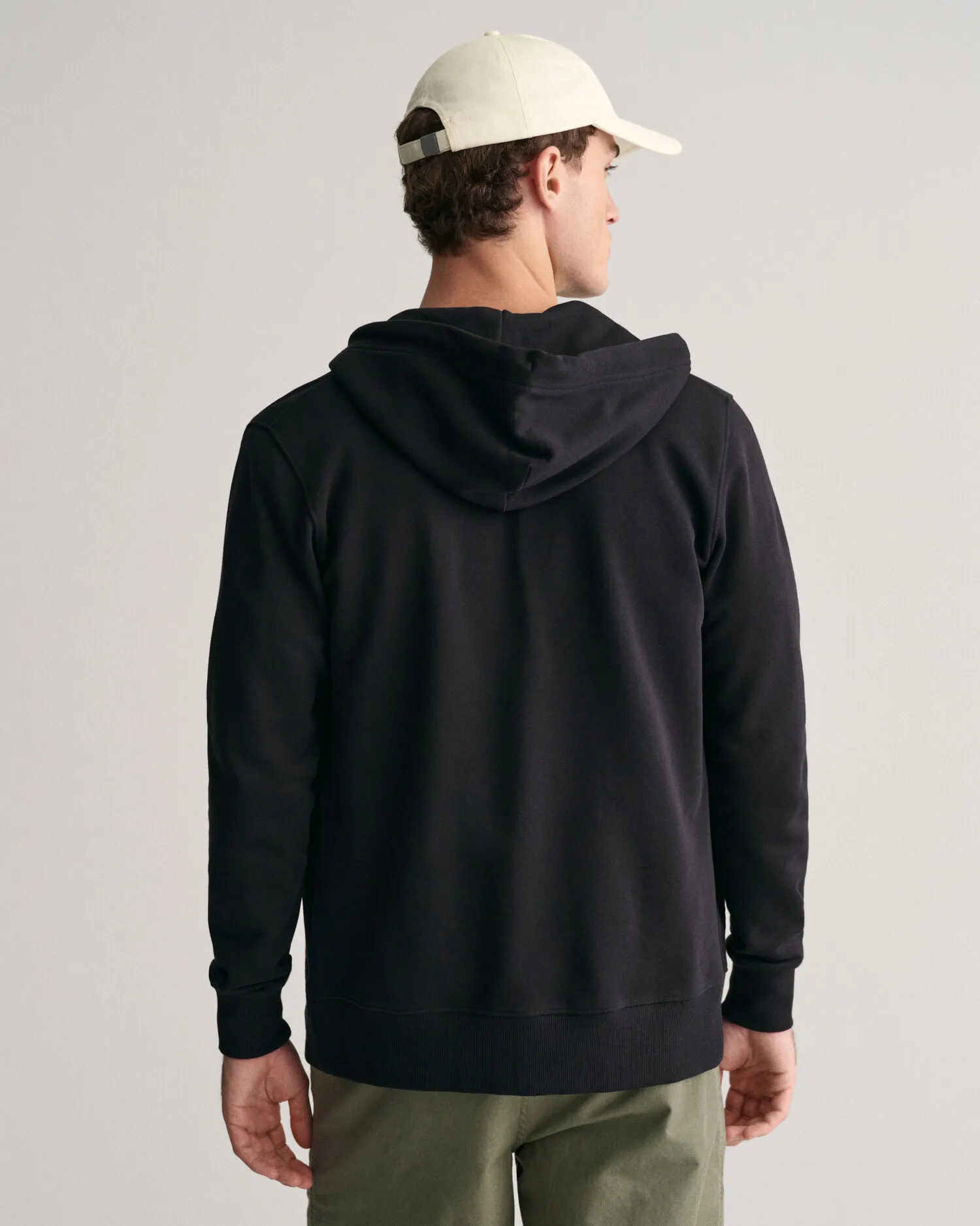 Sudadera con capucha y cremallera Shield