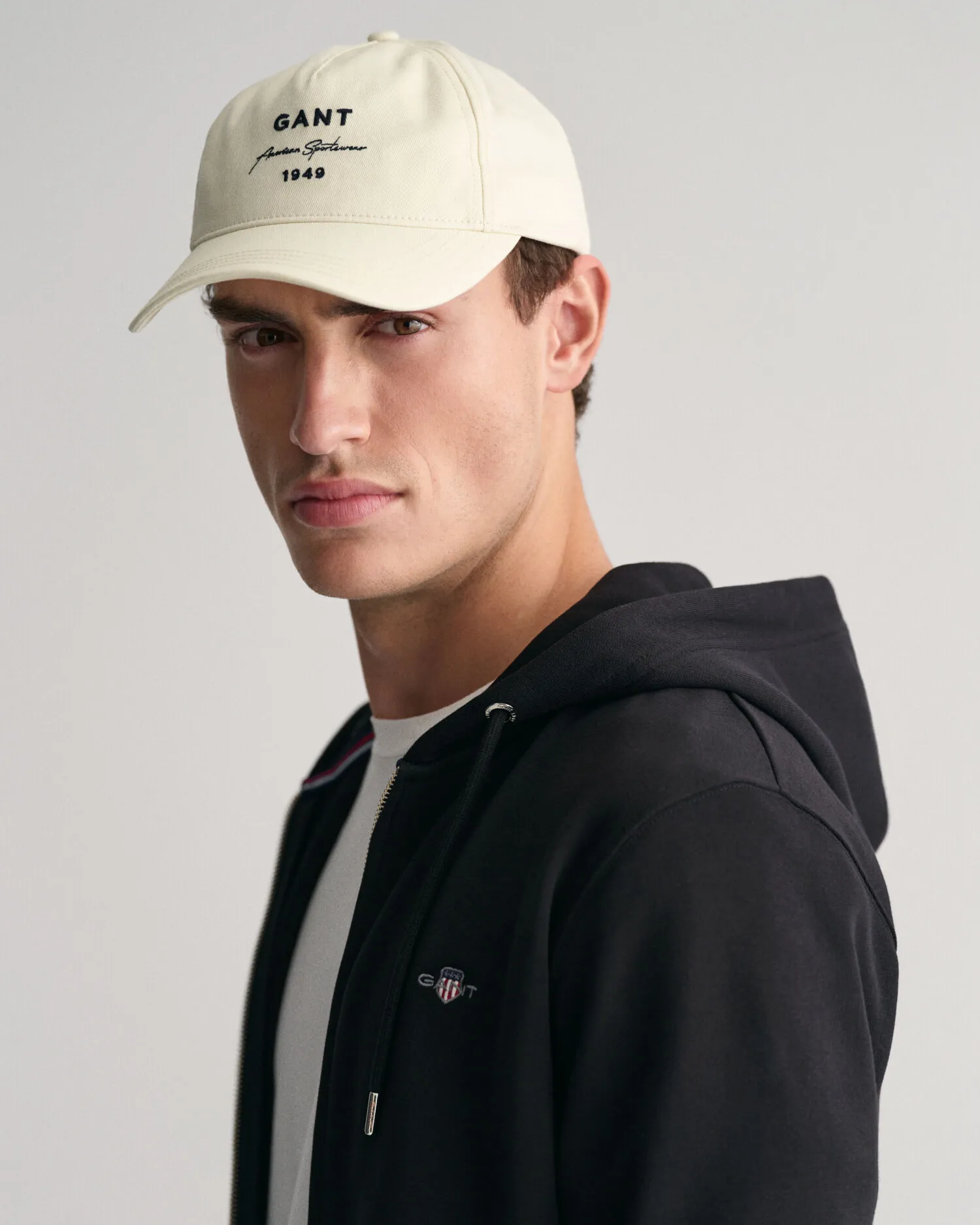Sudadera con capucha y cremallera Shield