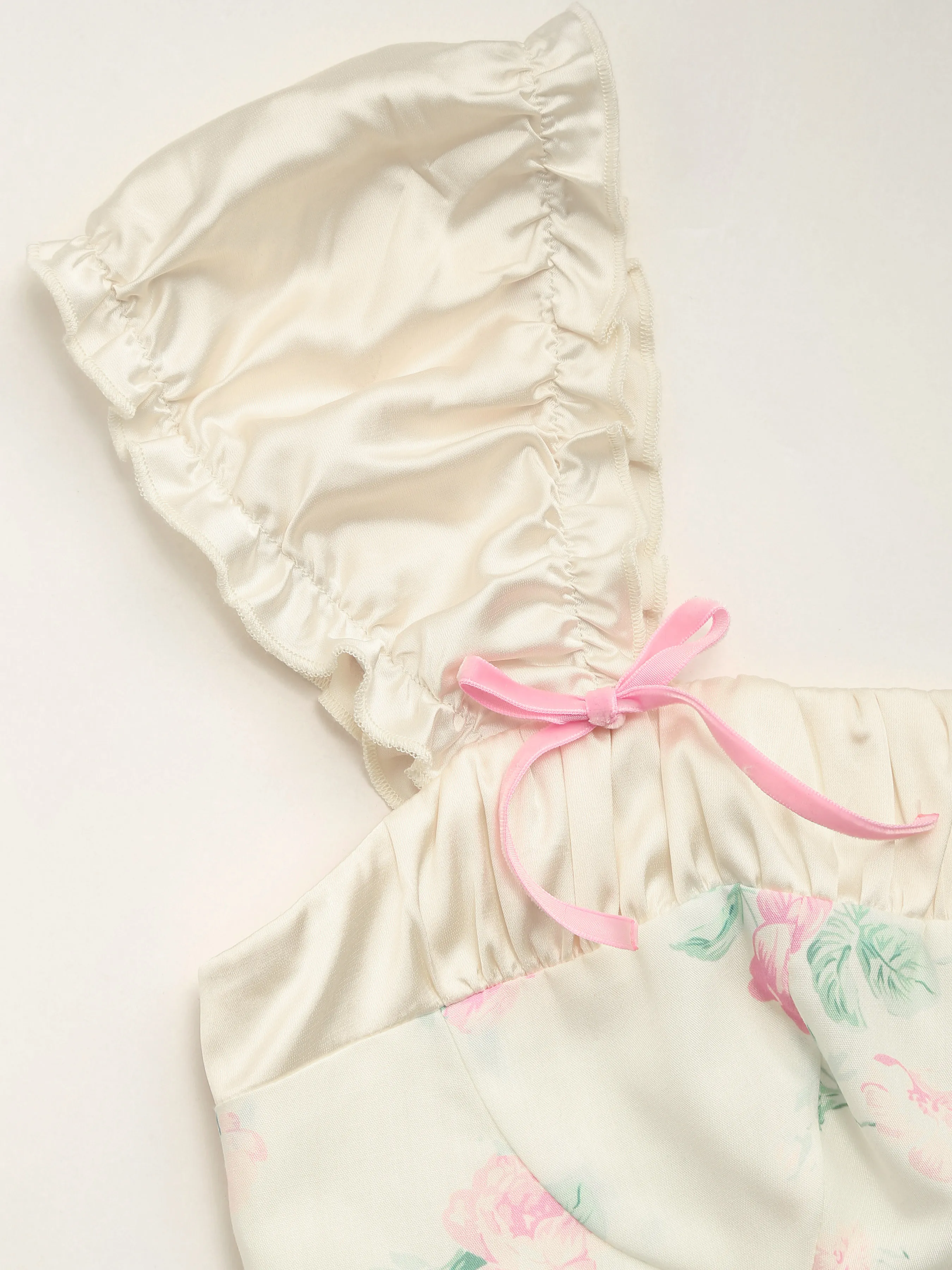 Top Crop con Cuello Cuadrado, Lazo Floral y Ribete de Lechuga