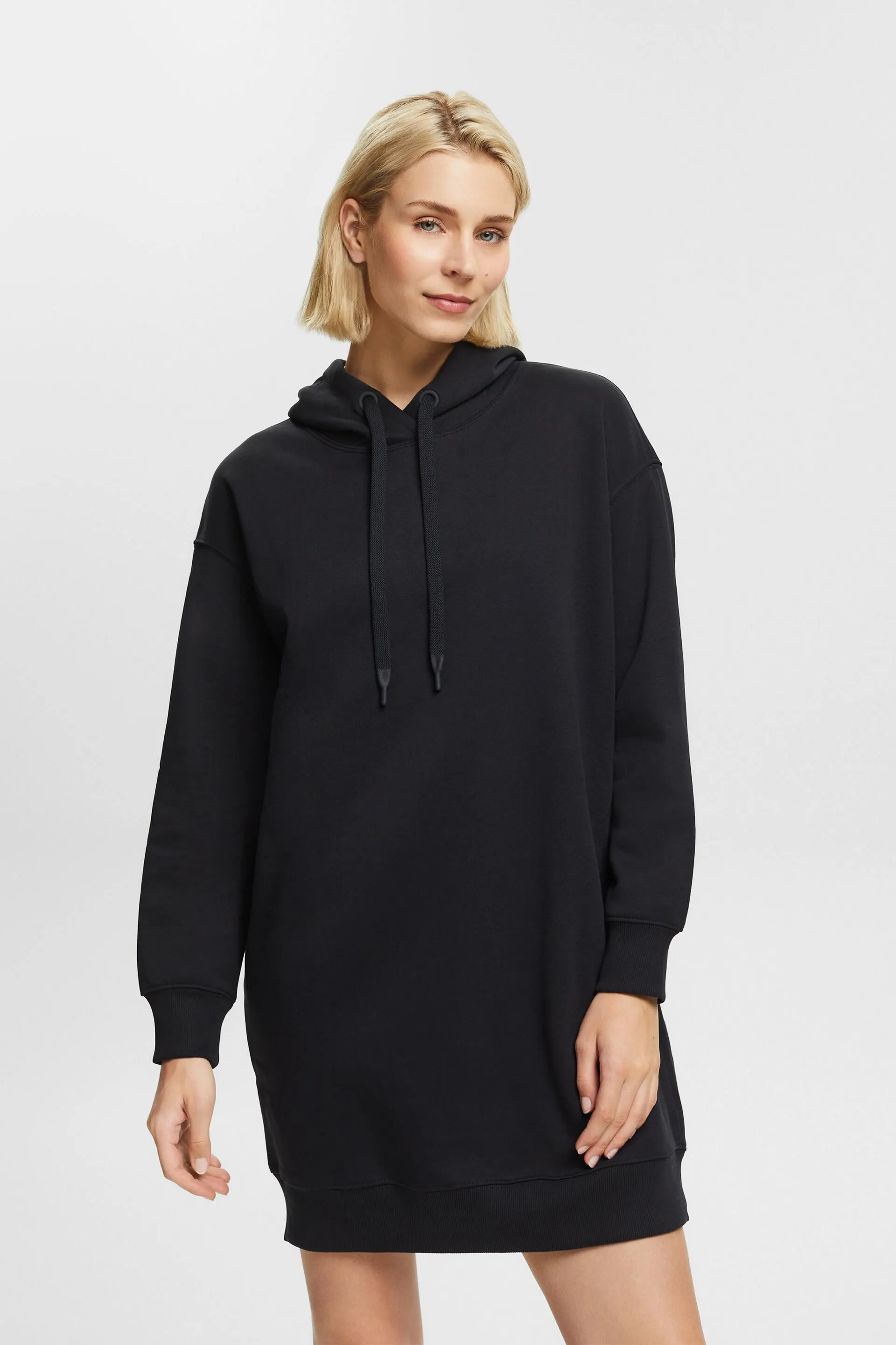 Vestido estilo sudadera con capucha