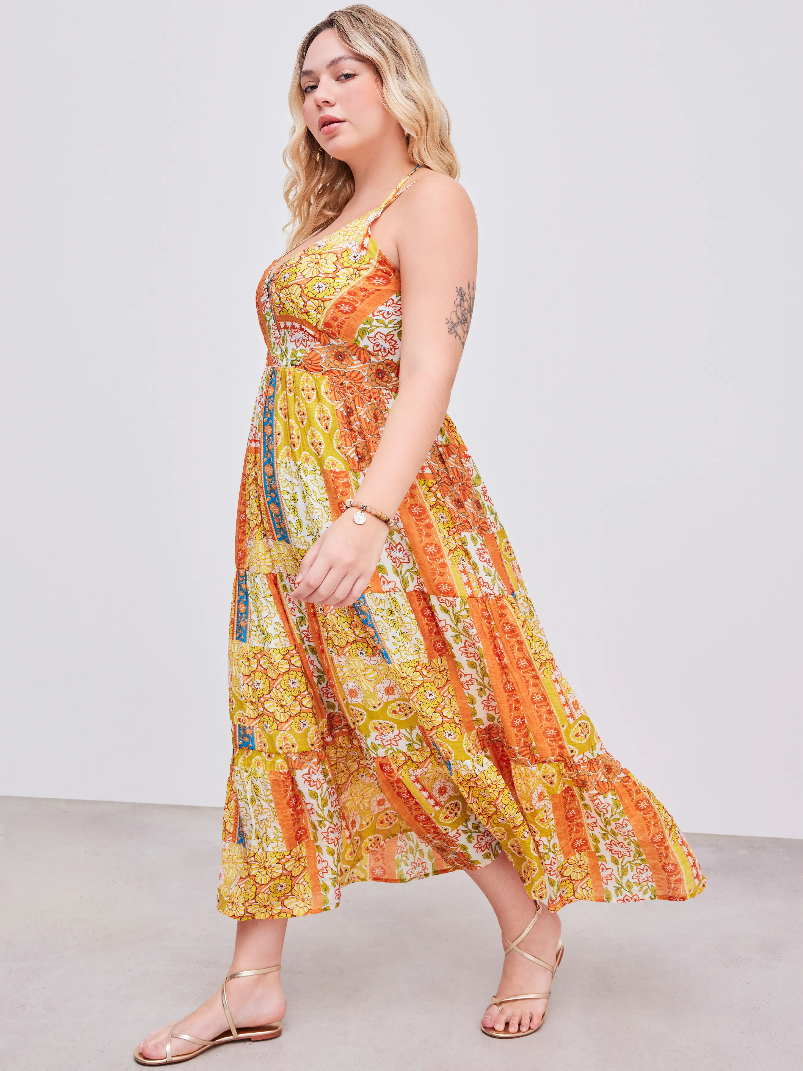 Vestido Maxi Azteca con Cuello en V y Halter Tejido Curvy