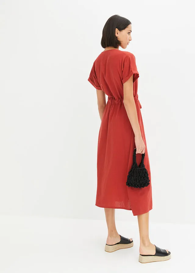 Vestido veraniego con cinturón en la cintura rojo carmín