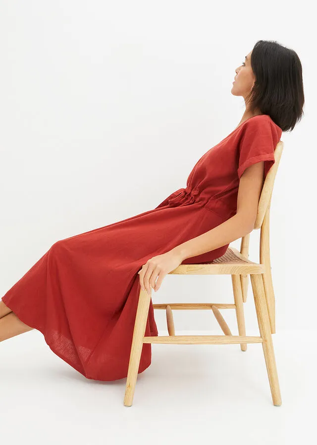 Vestido veraniego con cinturón en la cintura rojo carmín