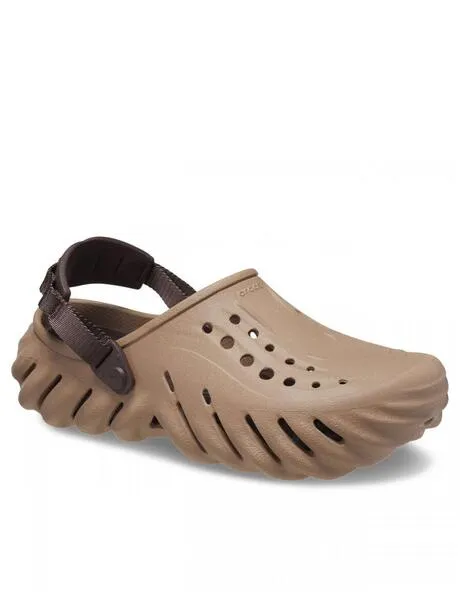 Zueco Crocs Echo latte estilo urbano